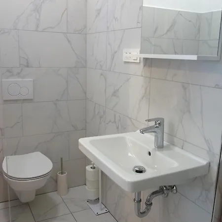 Apartmaji Pri Fijakarju - 