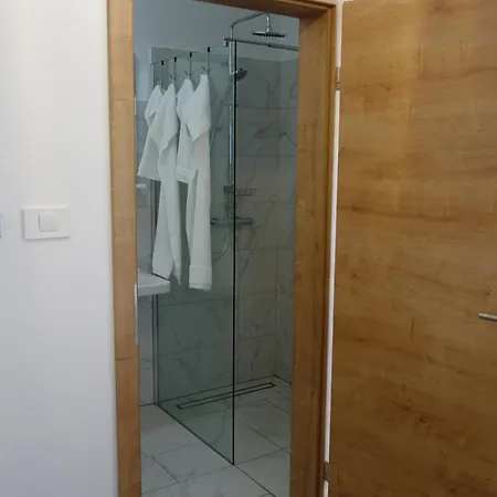 Appartement Apartmaji Pri Fijakarju - 