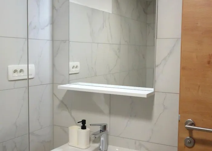 公寓 Apartmaji Pri Fijakarju - 