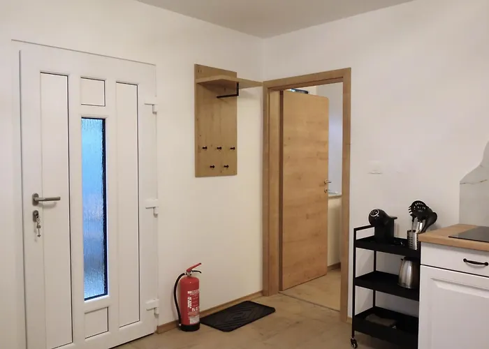 Apartmaji Pri Fijakarju - 