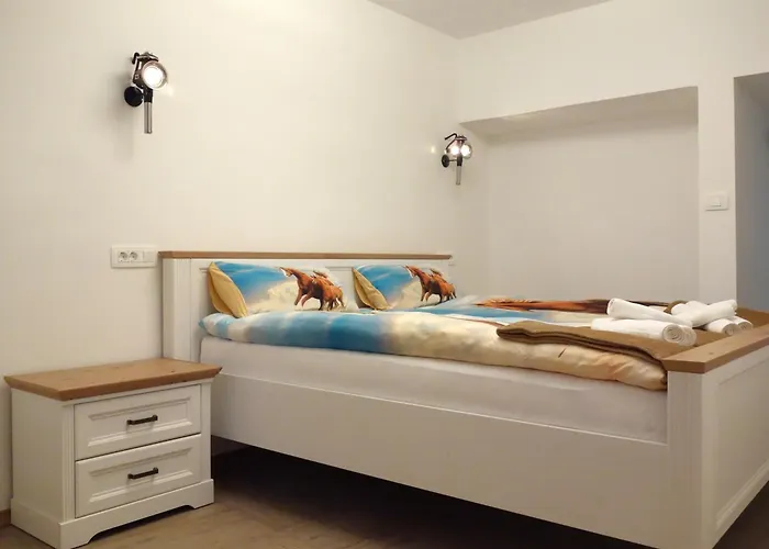 Apartmaji Pri Fijakarju - 